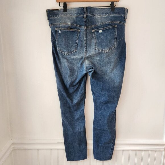 Torrid Bombshell Skinny Jeans Stretch Denim Distressed Medium Wash 16 - Picture 2 of 8